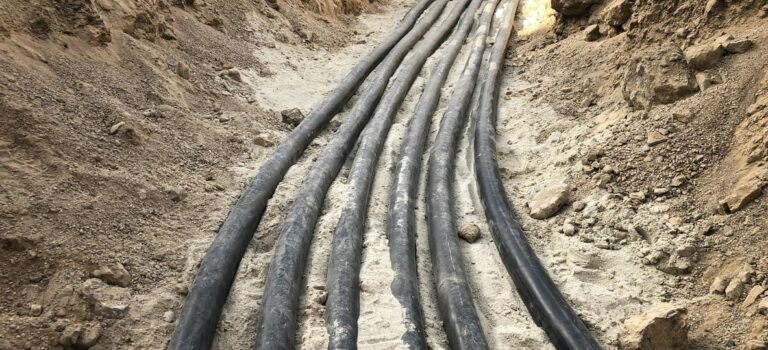 The high voltage electrical cables are laid in a trench_ELEK Software